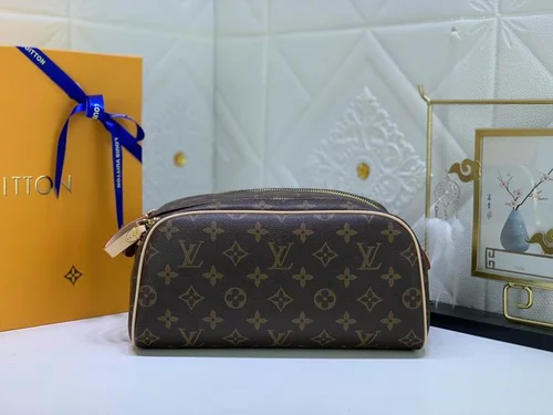 11 Louis Vuitton Original Women's Handbag Authentic Monogram Canvas