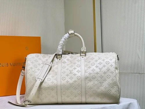 11 Louis Vuitton Original Large Travel Bag Authentic Monogram Canvas