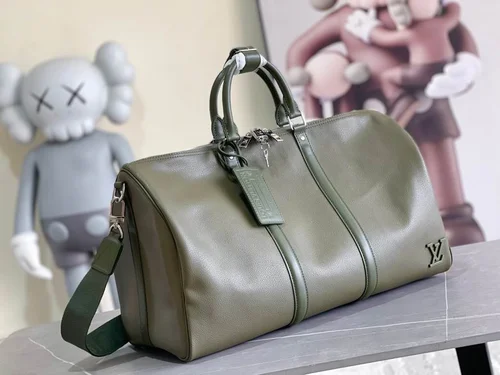 11 Louis Vuitton Original Large Travel Bag Authentic Monogram Canvas