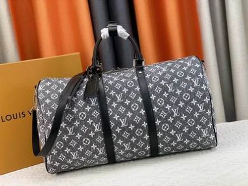 11 Louis Vuitton Original Large Travel Bag Authentic Monogram Canvas