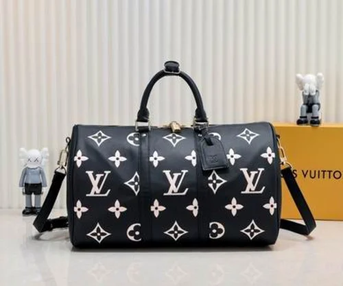 11 Louis Vuitton Original Large Travel Bag Authentic Monogram Canvas