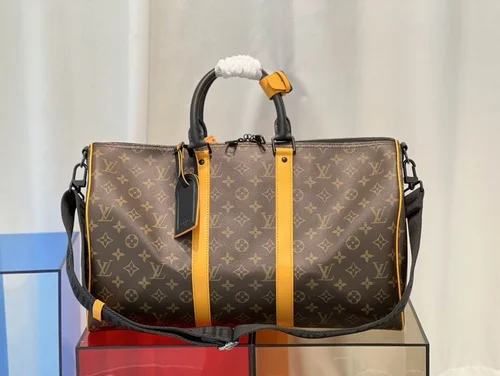 11 Louis Vuitton Original Large Travel Bag Authentic Monogram Canvas