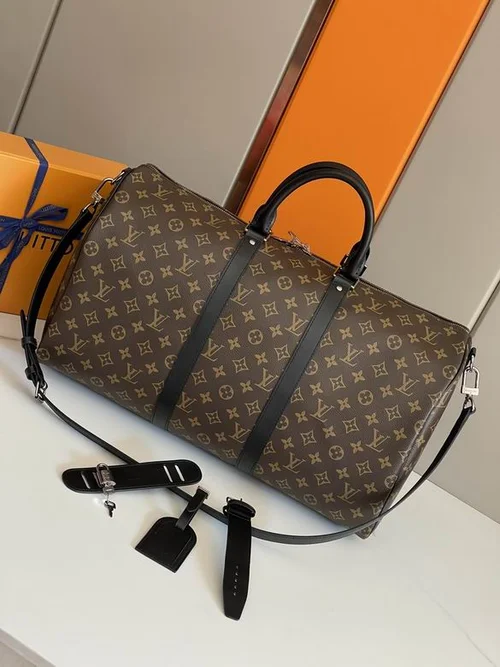 11 Louis Vuitton Original Large Travel Bag Authentic Monogram Canvas