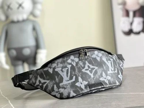 11 Louis Vuitton Original Waistbag Authentic Monogram Canvas