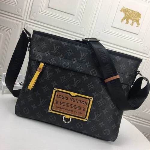 11 Louis Vuitton Original Waistbag Authentic Monogram Canvas