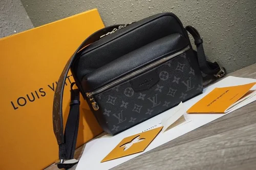 11 Louis Vuitton Original Waistbag Authentic Monogram Canvas