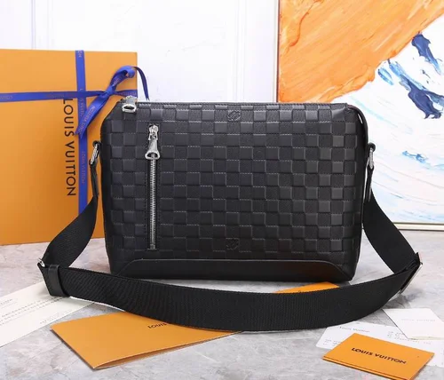 11 Louis Vuitton Original Waistbag Authentic Monogram Canvas