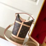 11 Louis Vuitton Original Bucket Bag Authentic Monogram Canvas