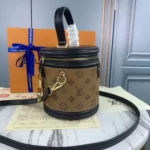 11 Louis Vuitton Original Bucket Bag Authentic Monogram Canvas
