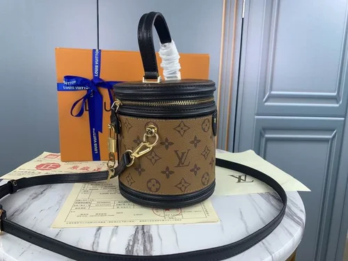 11 Louis Vuitton Original Bucket Bag Authentic Monogram Canvas