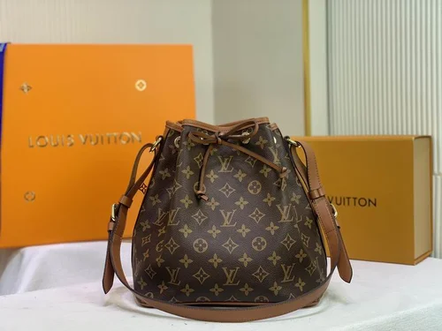 11 Louis Vuitton Original Bucket Bag Authentic Monogram Canvas