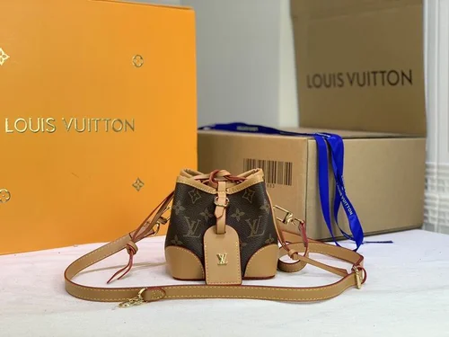 11 Louis Vuitton Original Bucket Bag Authentic Monogram Canvas