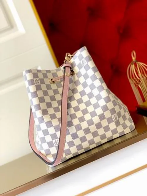 11 Louis Vuitton Original Bucket Bag Authentic Monogram Canvas