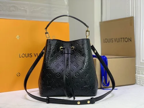 11 Louis Vuitton Original Bucket Bag Authentic Monogram Canvas