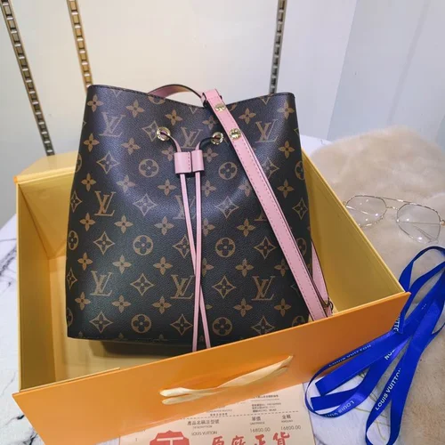 11 Louis Vuitton Original Bucket Bag Authentic Monogram Canvas