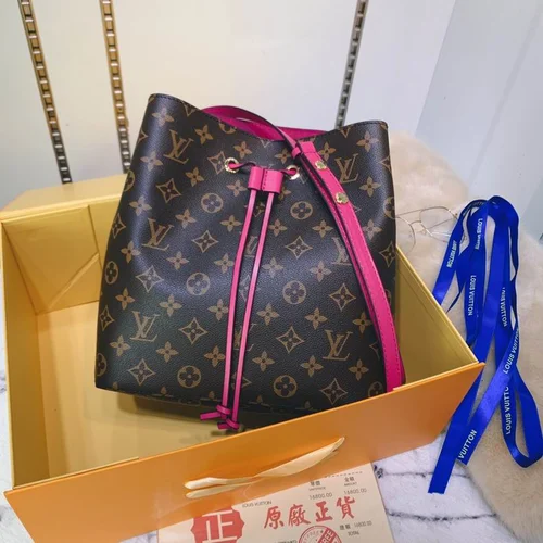 11 Louis Vuitton Original Bucket Bag Authentic Monogram Canvas