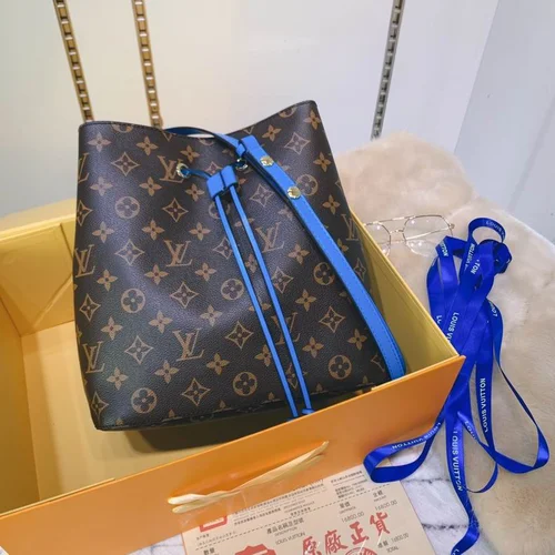 11 Louis Vuitton Original Bucket Bag Authentic Monogram Canvas