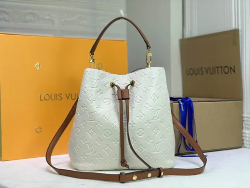 11 Louis Vuitton Original Bucket Bag Authentic Monogram Canvas