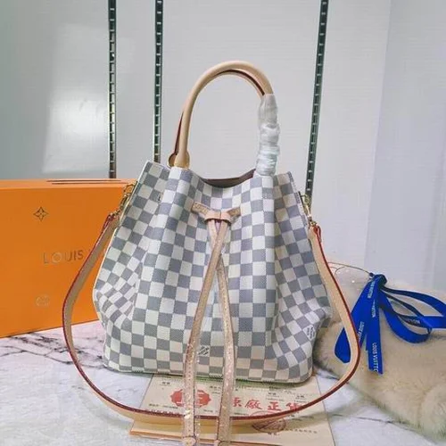 11 Louis Vuitton Original Bucket Bag Authentic Monogram Canvas