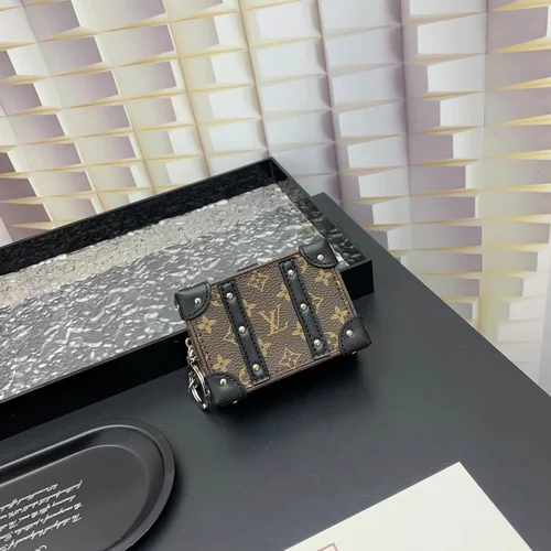 11 Louis Vuitton Original Accessories Authentic Monogram Collection