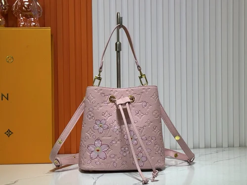 11 Louis Vuitton Original Bucket Bag Authentic Monogram Canvas