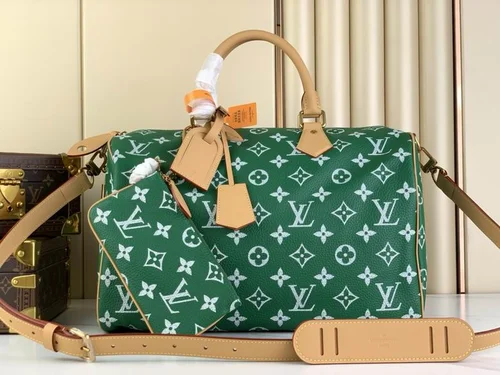 Louis Vuitton Original Travelling Bag Authentic Monogram Canvas
