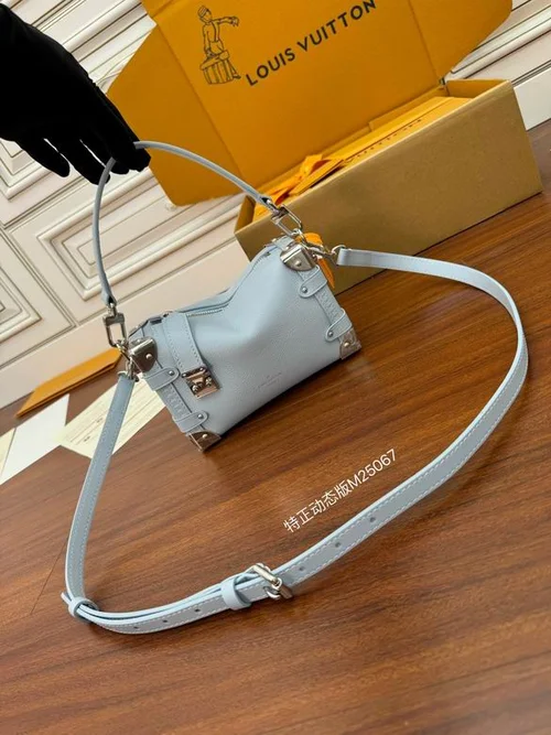 Louis Vuitton Original Camera Bag Authentic Monogram Canvas