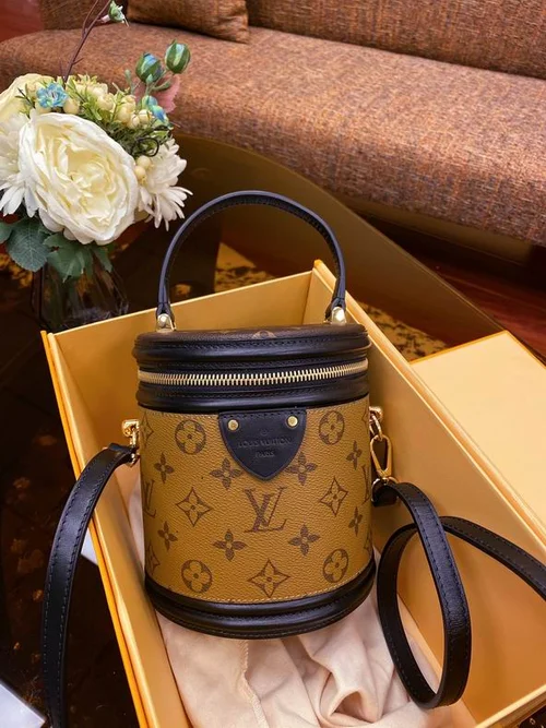 Louis Vuitton Original Bucket Bags Authentic Monogram Canvas
