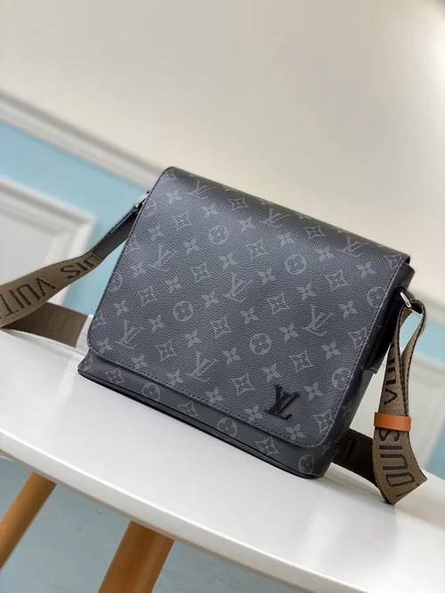 Louis Vuitton Original Messenger Bags Authentic Monogram Canvas