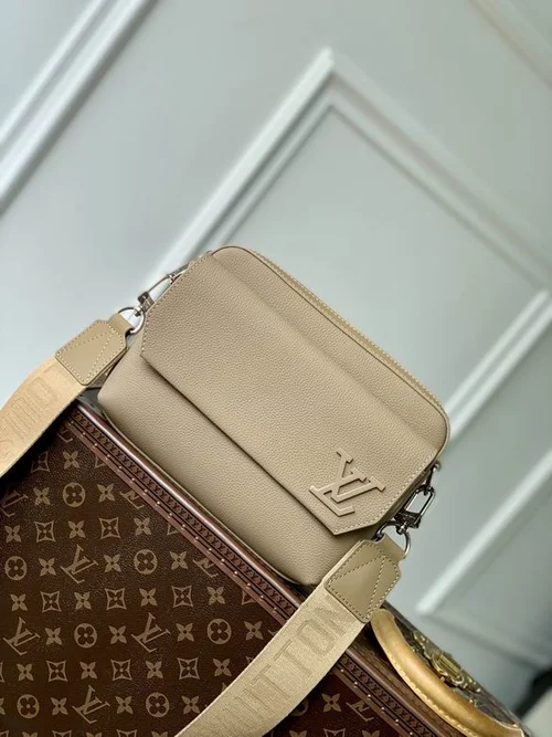 Louis Vuitton Original Messenger Bags Authentic Monogram Canvas