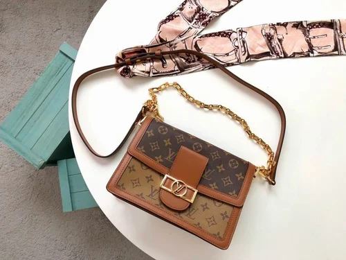 Louis Vuitton Original Messenger Bags Authentic Monogram Canvas