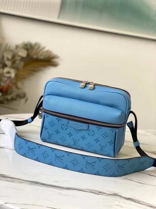 Louis Vuitton Original Messenger Bags Authentic Monogram Canvas