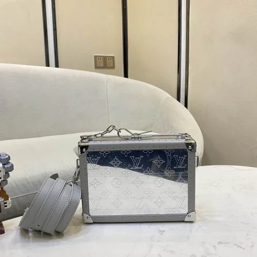 Louis Vuitton Original Messenger Bags Authentic Monogram Canvas