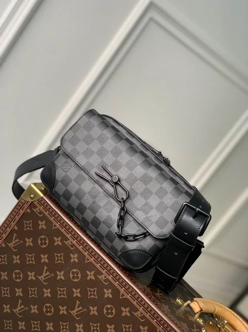 Louis Vuitton Original Messenger Bags Authentic Monogram Canvas