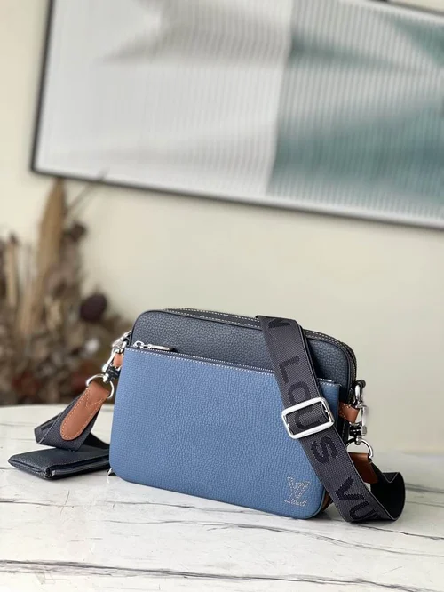 Louis Vuitton Original Messenger Bags Authentic Monogram Canvas