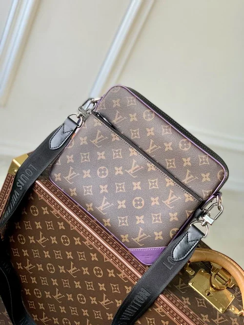 Louis Vuitton Original Messenger Bags Authentic Monogram Canvas