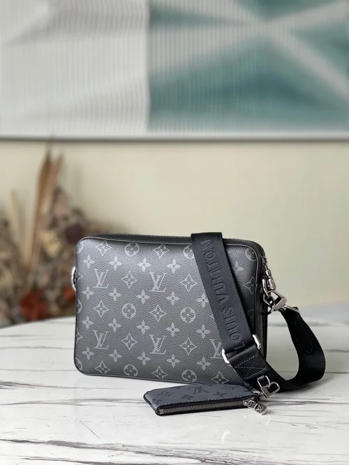 Louis Vuitton Original Messenger Bags Authentic Monogram Canvas