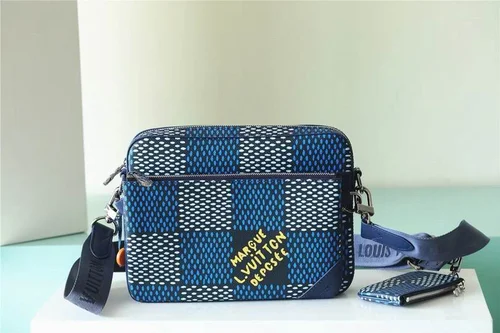 Louis Vuitton Original Messenger Bags Authentic Monogram Canvas