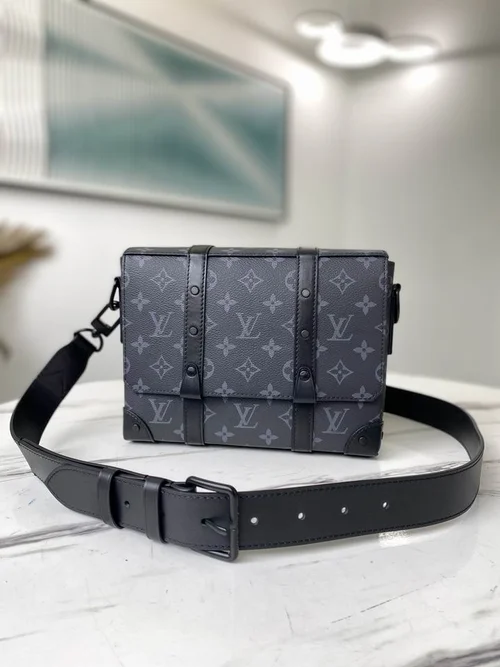 Louis Vuitton Original Messenger Bags Authentic Monogram Canvas