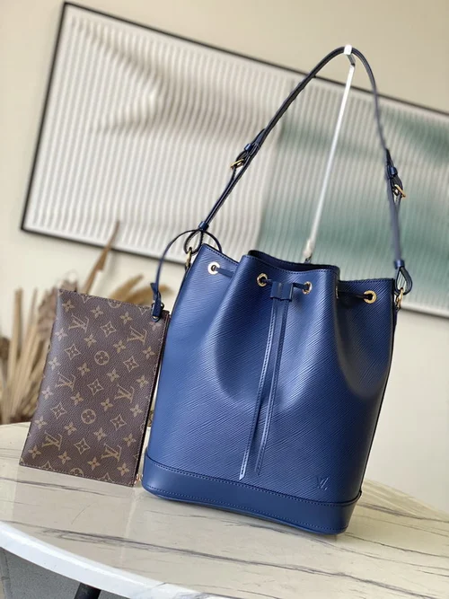 Louis Vuitton Original Bucket Bags Authentic Monogram Canvas