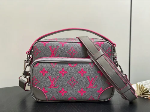 Louis Vuitton Original Messenger Bags Authentic Monogram Canvas