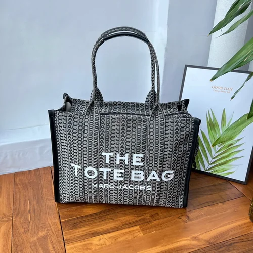 11 Marc Jacobs The Tote Bag Large Women Luxury Canvas Designer