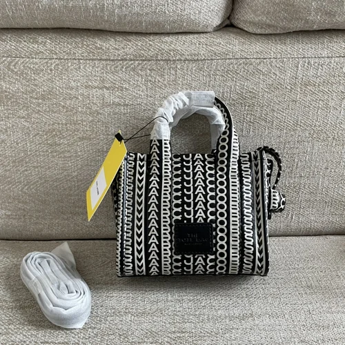 Marc Jacobs Original Handbag Authentic Canvas Leather Luxury