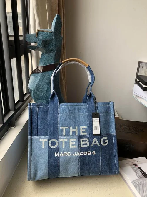 Marc Jacobs The Extra Large Tote Bag 40cm Canvas Leather