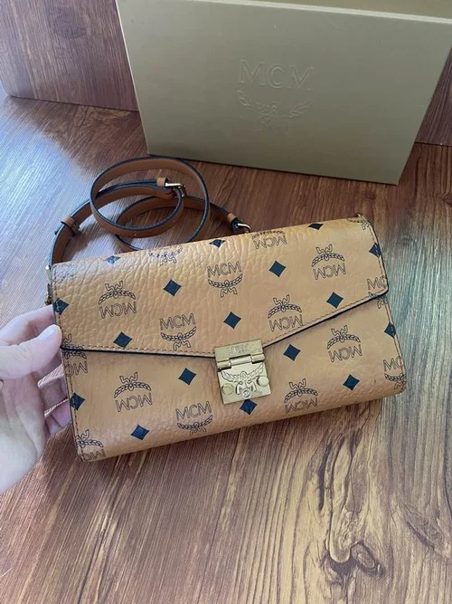 11 MCM Women's Shoulder Bags Luxury Visetos Coated Canvas