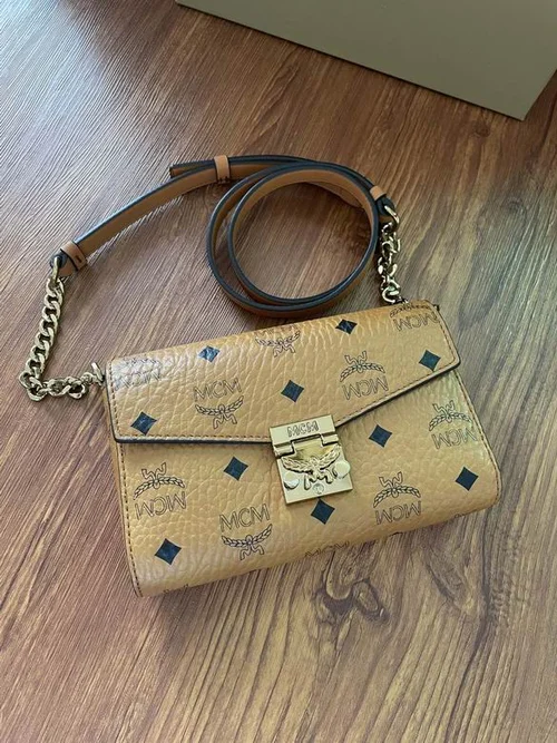 11 MCM Women's Shoulder Bags Luxury Visetos Coated Canvas