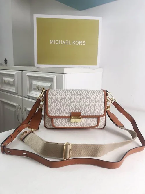 11 Michael Kors New Bradshaw Large Tote Women Luxury Leather