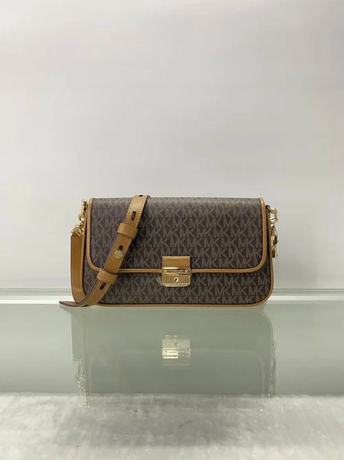 11 Michael Kors New Bradshaw Large Tote Women Luxury Leather