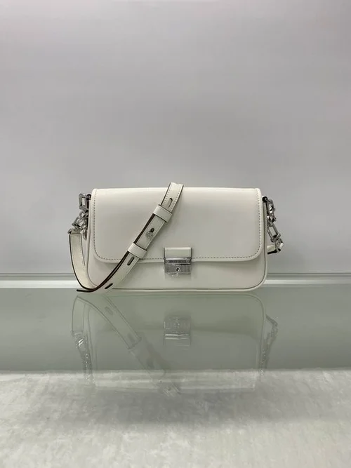 11 Michael Kors New Bradshaw Large Tote Women Luxury Leather