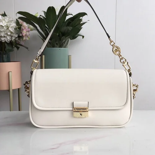 11 Michael Kors New Bradshaw Large Tote Women Luxury Leather